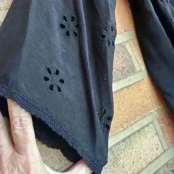 Johnny Was Black 3/4 Sleeve embroidered eyelet tunic style peasant blouse - Picture 2 of 10